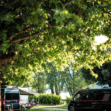 The Camp By Maggiore Village de vacances